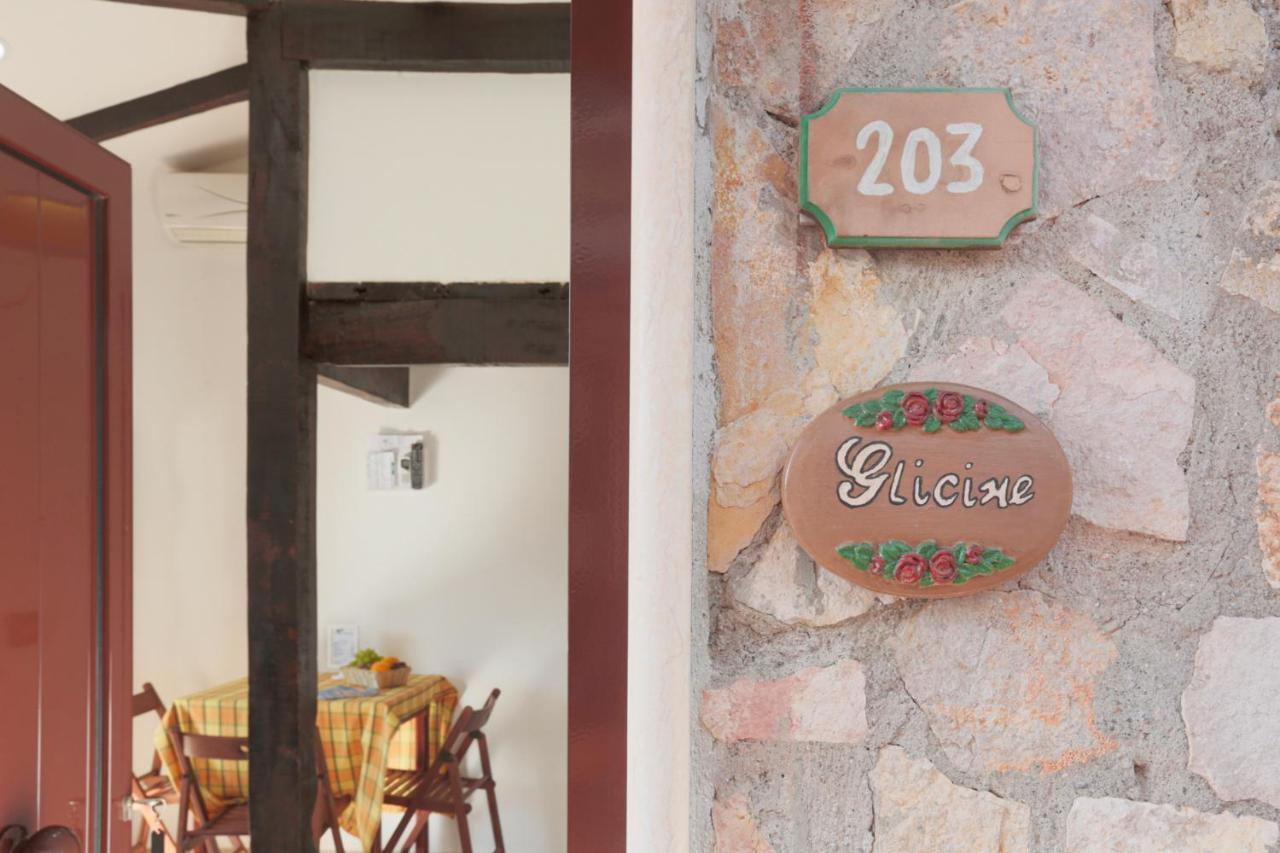 Апарт отель Relais Il Frantoio Масса-Лубренсе Экстерьер фото