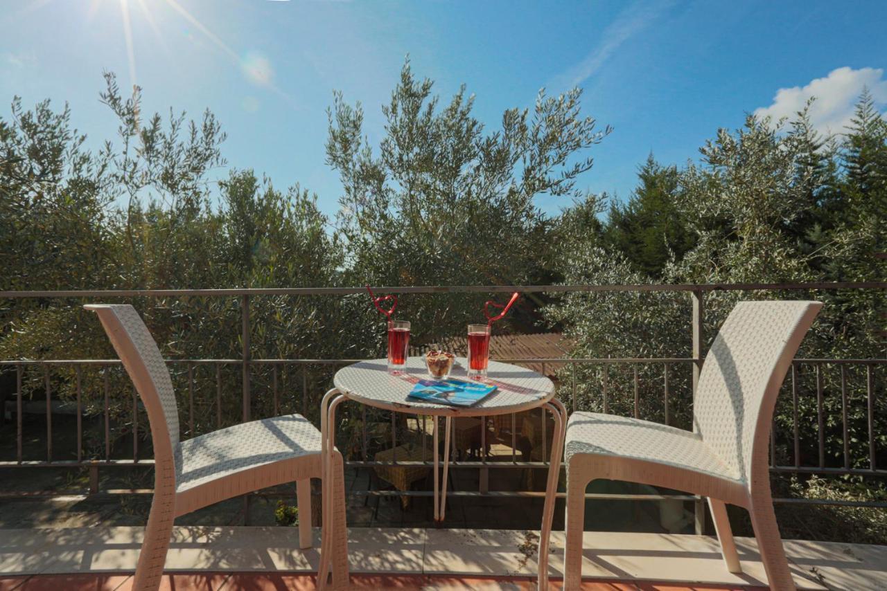 Апарт отель Relais Il Frantoio Масса-Лубренсе Экстерьер фото