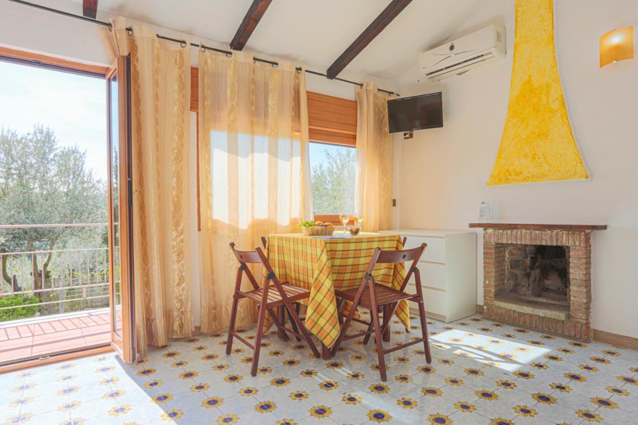 Апарт отель Relais Il Frantoio Масса-Лубренсе Экстерьер фото