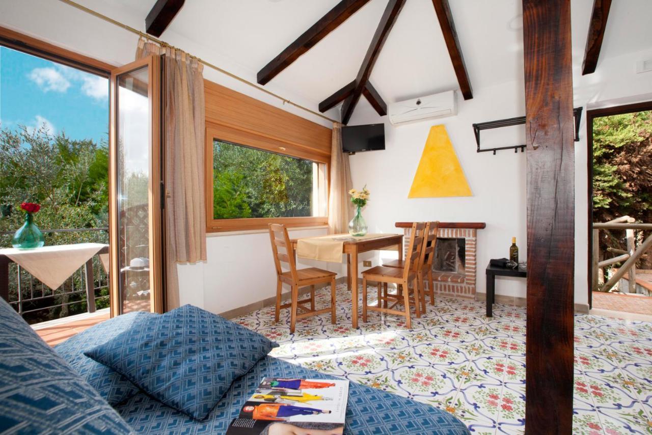 Апарт отель Relais Il Frantoio Масса-Лубренсе Экстерьер фото