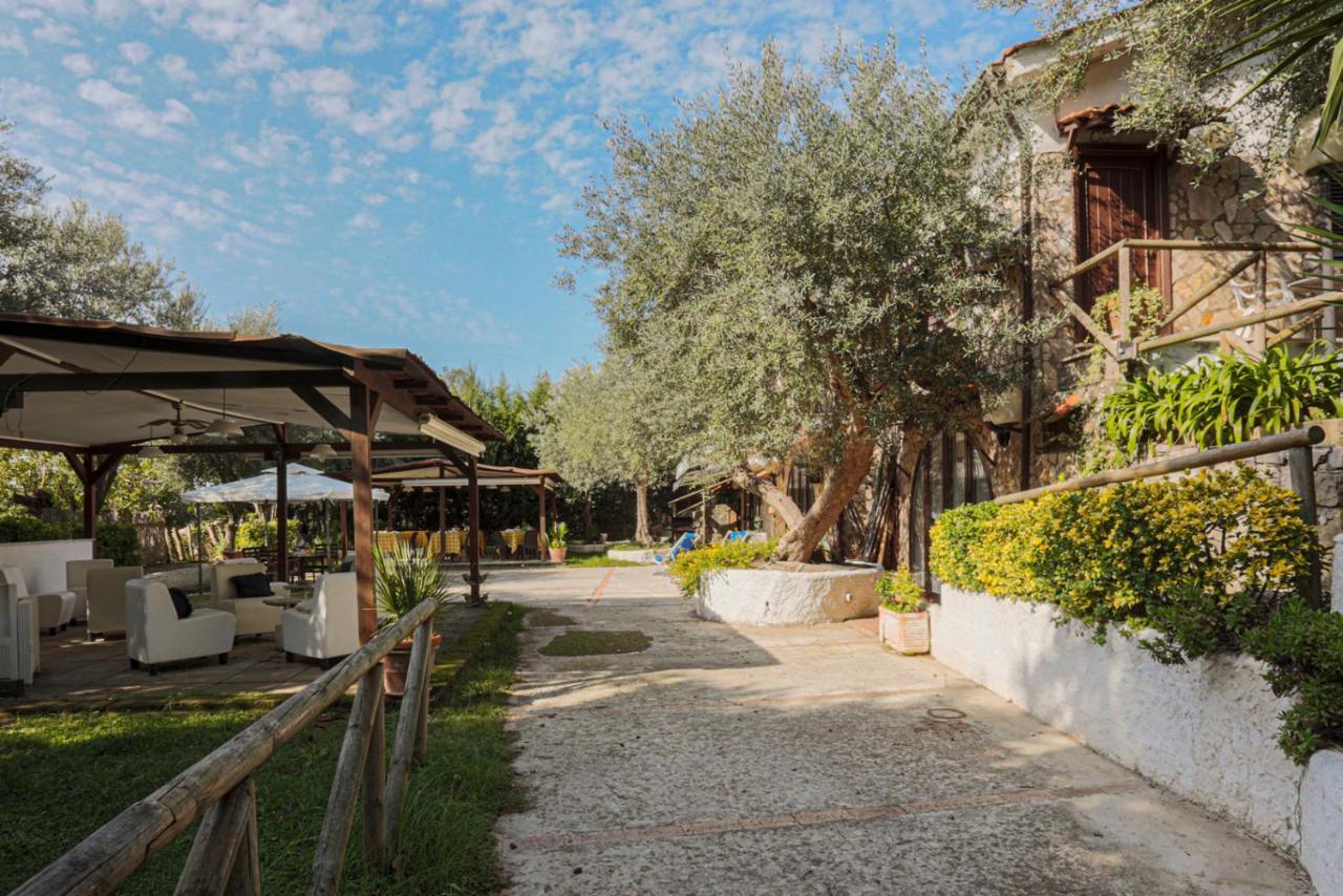 Апарт отель Relais Il Frantoio Масса-Лубренсе Экстерьер фото